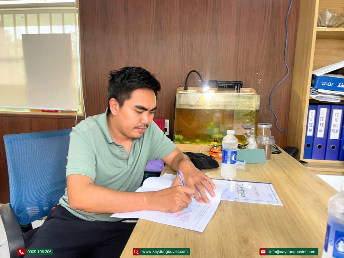 Ký hợp đồng mới Bình Dương