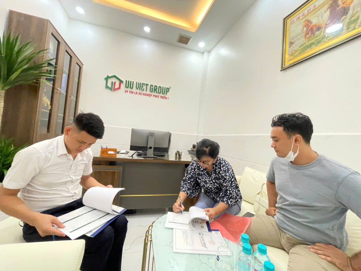 Ký hợp đồng xây nhà mới quận 3