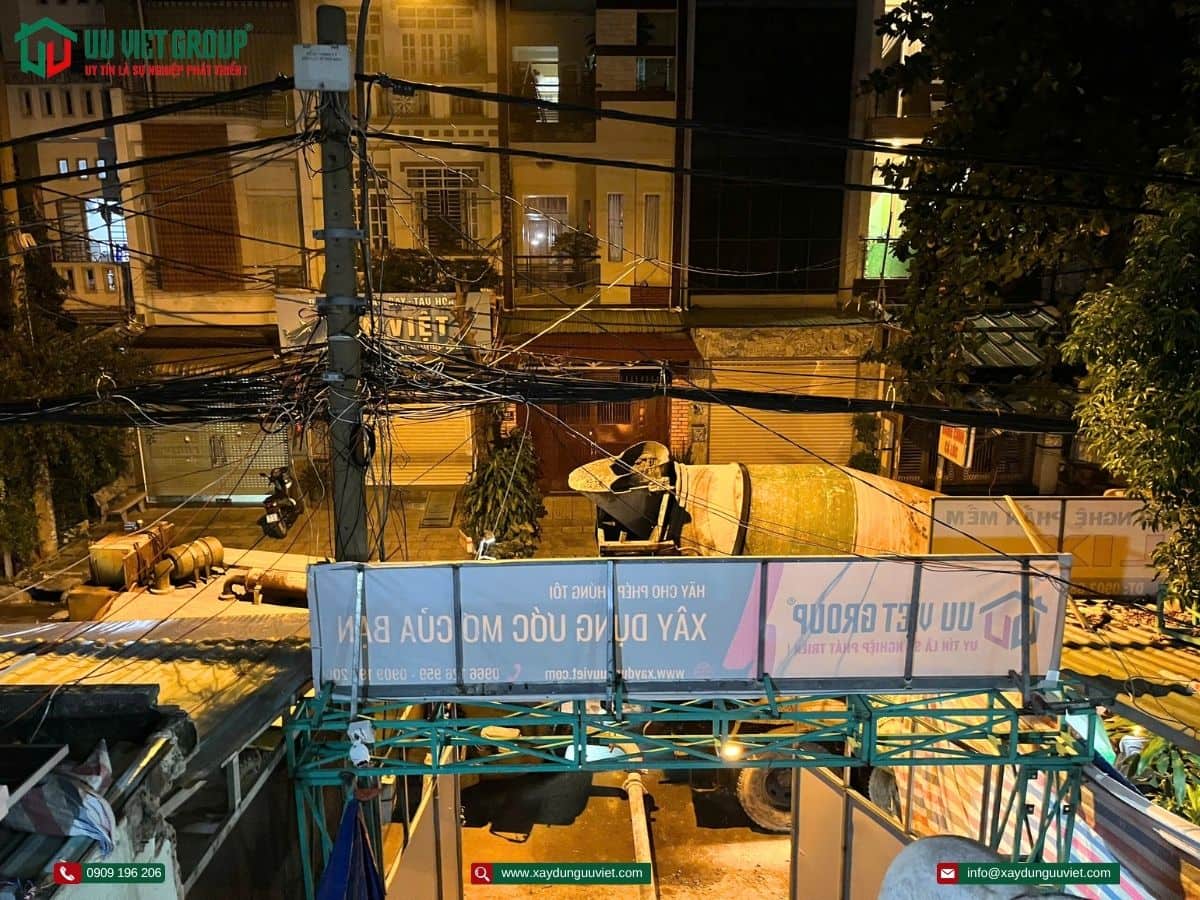 Đổ bê tông nhà sàn phố