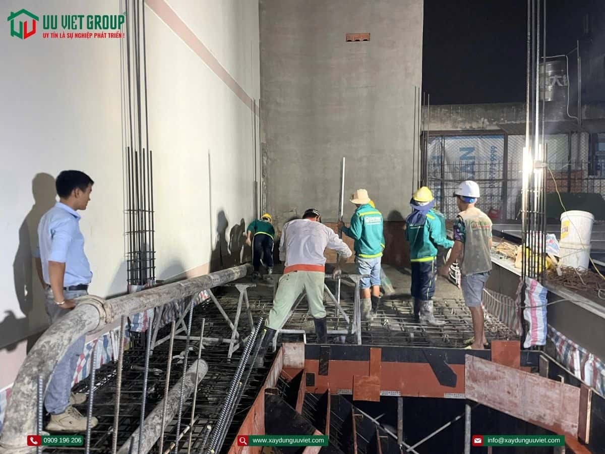Đổ bê tông nhà sàn phố