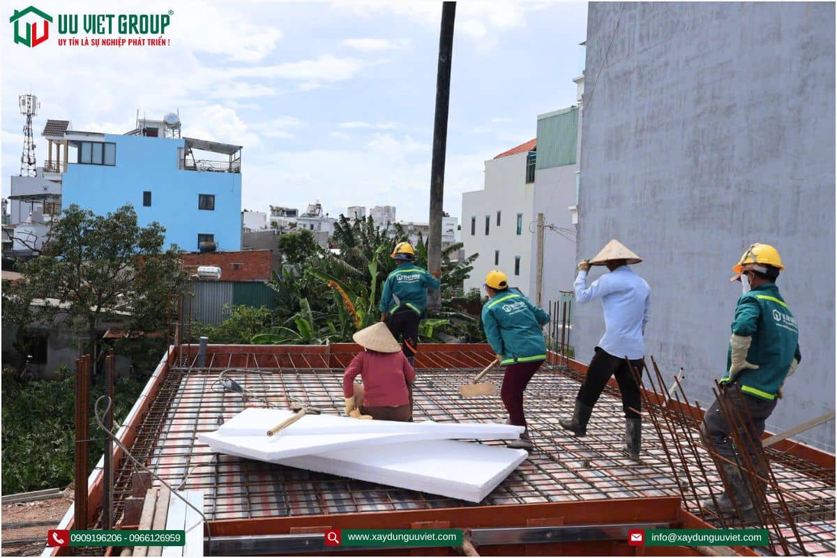 Tiến độ đổ bê tông sàn nhà phố quận 12