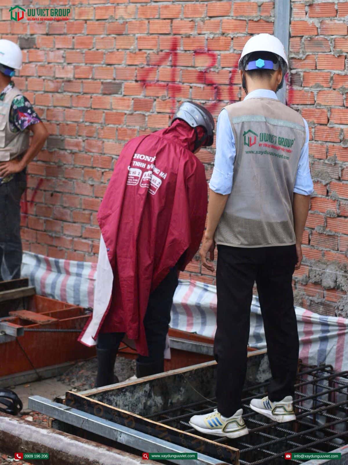 Đổ bê tông móng nhà phố
