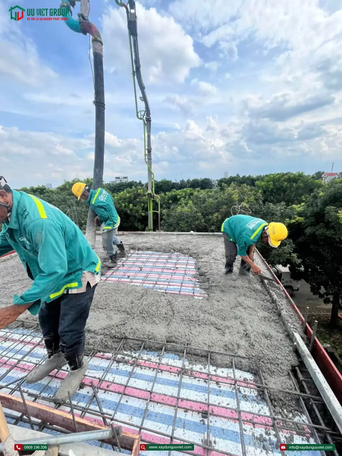 Đổ bê tông sàn mái nhà phố