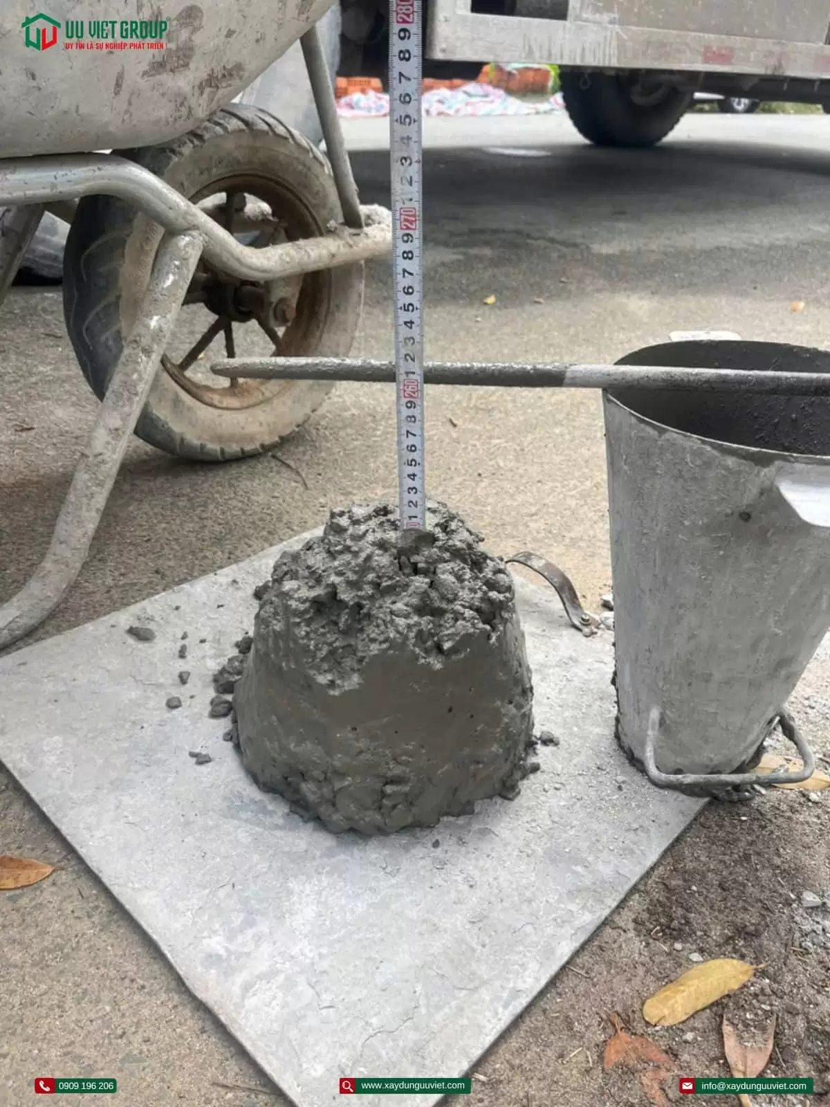 Đổ bê tông sàn mái nhà phố